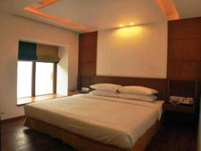 Hotel Walson Spa'O'Tel Kalkuta Zewnętrze zdjęcie